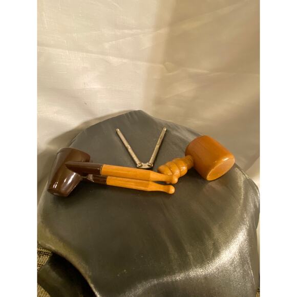 Set of 3 Vintage Nut Cracker Tools All Different, vice, screw and classic VGUC - Picture 5 of 16